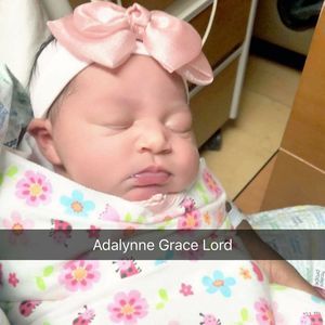 Meet your Posher, Lorie